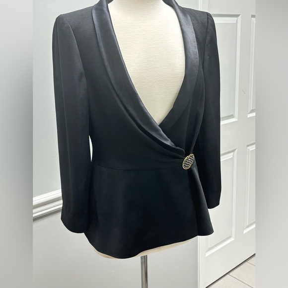 Valentino Suit. Vintage -skirt and jacket set - Picture 1 of 15